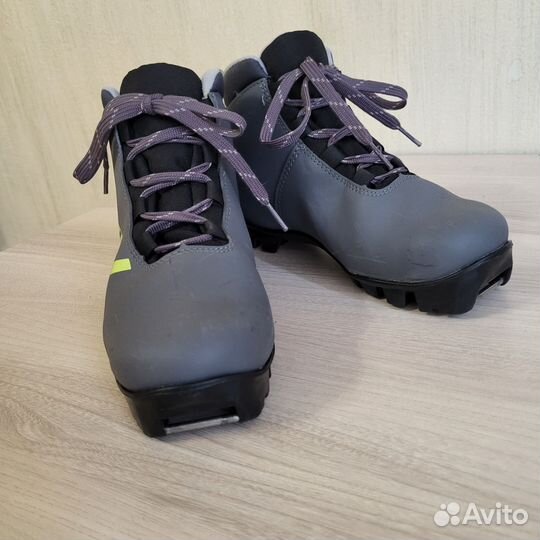 Лыжные ботинки 34р