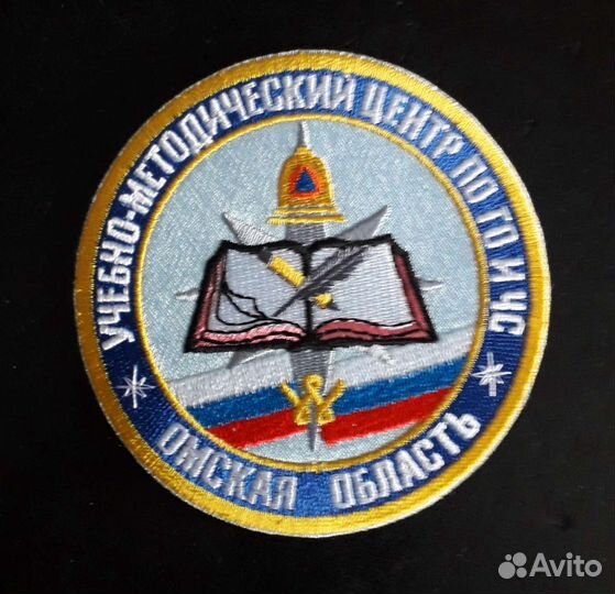 Шевроны, вымпела, значек