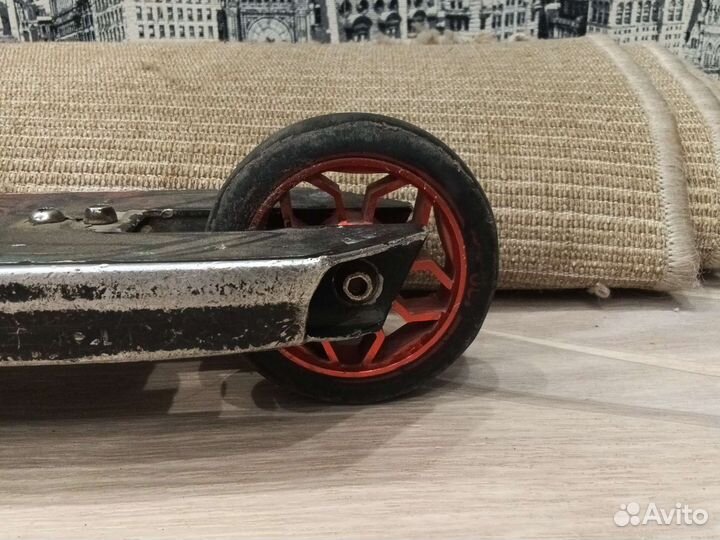 Трюковой самокат