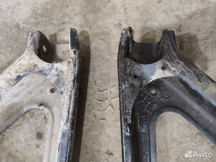 Рычаг задний нижний правый левый Touareg NF FL