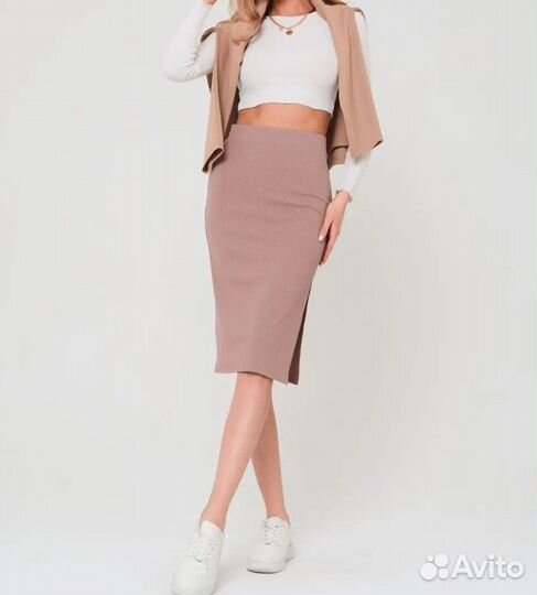 Юбка миди с разрезом