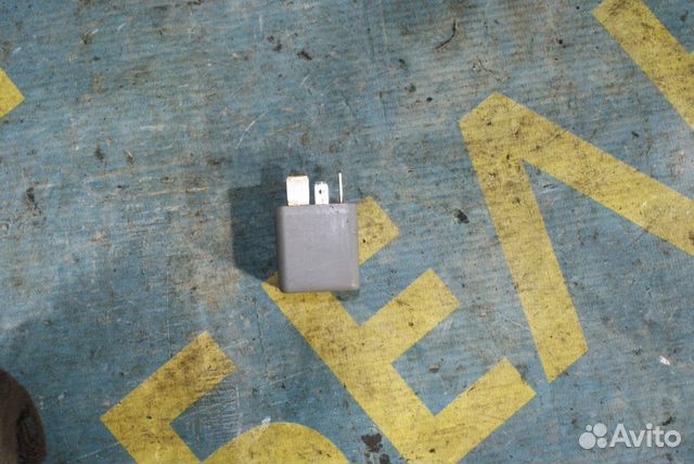 Реле бензонасоса Audi A6 C5