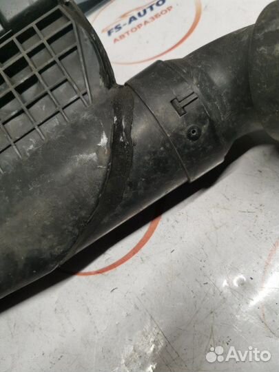 Воздухозаборник Kia Ceed 1.6 G4FC 2009