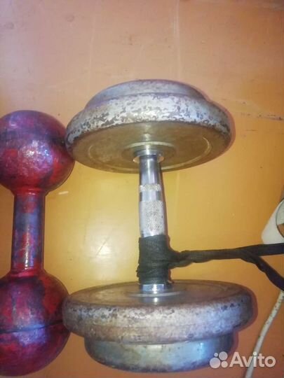 Набор гантелей