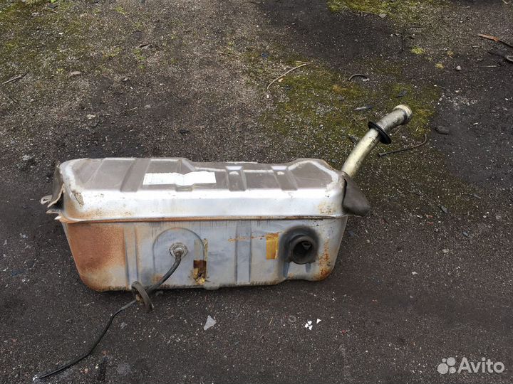 Бак Mercedes W210