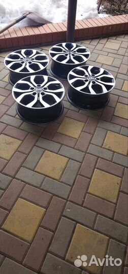 Диски литые оригинальные Nissan Terrano, Renault
