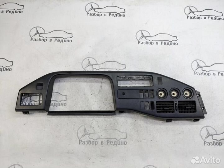 Накладка торпеды w901 Sprinter 601.943