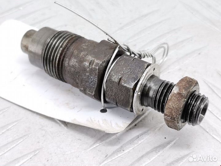 Форсунка Mitsubishi L200 3 2002 MD196607