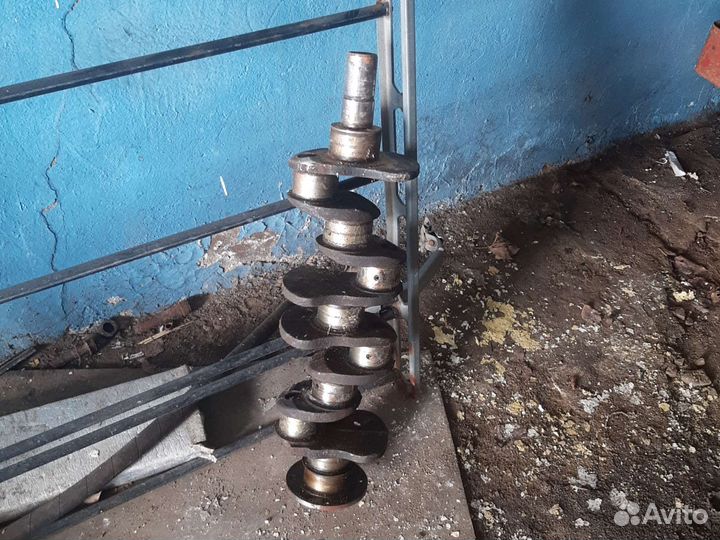 Коленвал, багажник Волга