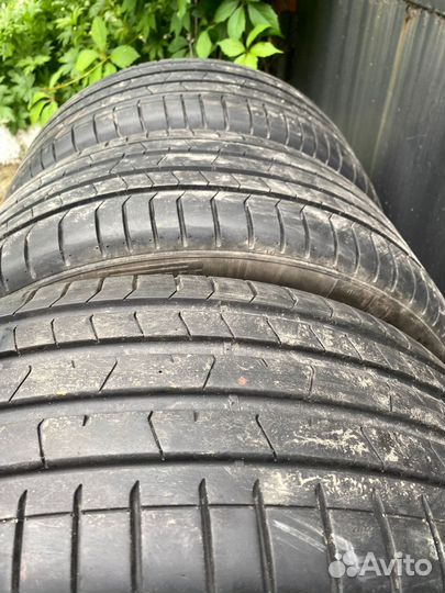 Pirelli P Zero 225/40 R19 и 255/35 R19