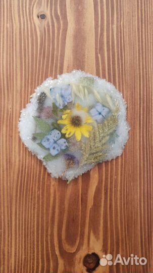 Подстаканник с живыми цветами из эпоксидной смолы
