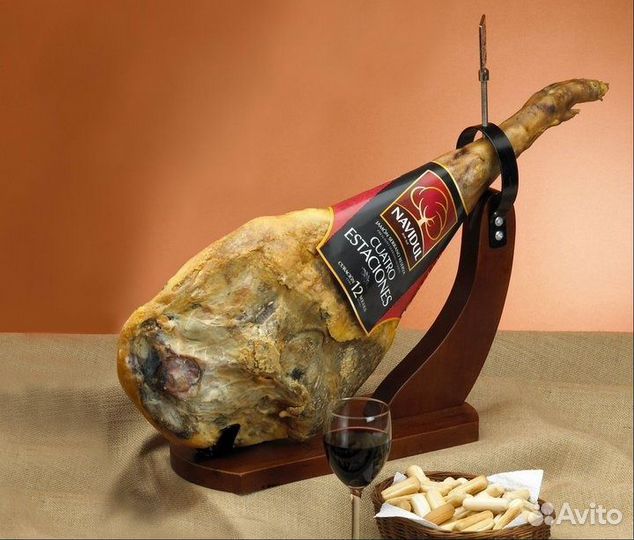 Хамон серрано на кости