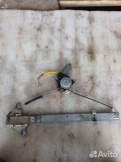 Стеклоподъемник передний правый Suzuki Wagon R