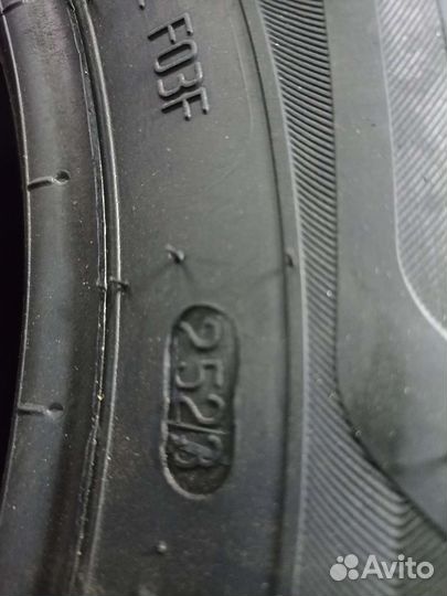 Viatti Strada Asimmetrico V-130 185/60 R14 82H