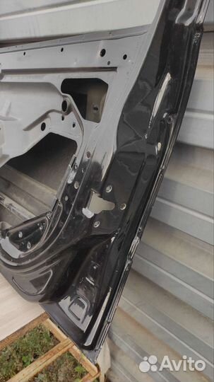 Передняя правая дверь LADA Granta