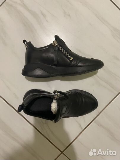 Кожаные кроссовки ботинки женские