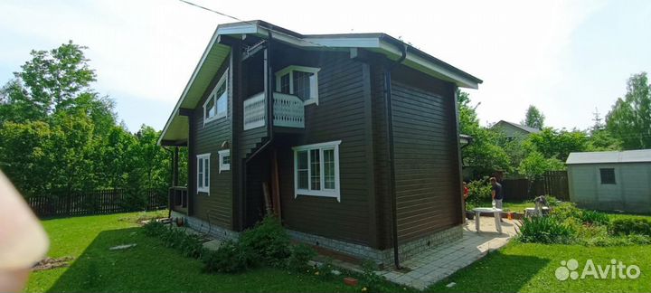 Покраска деревянного дома