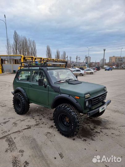LADA 4x4 (Нива) 1.7 МТ, 2003, 100 000 км