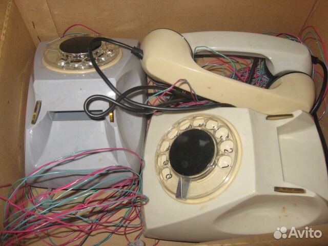 Телефон-игрушка времен СССР