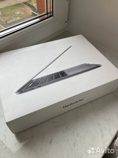 Macbook Pro 13 2020 i5 16gb 512