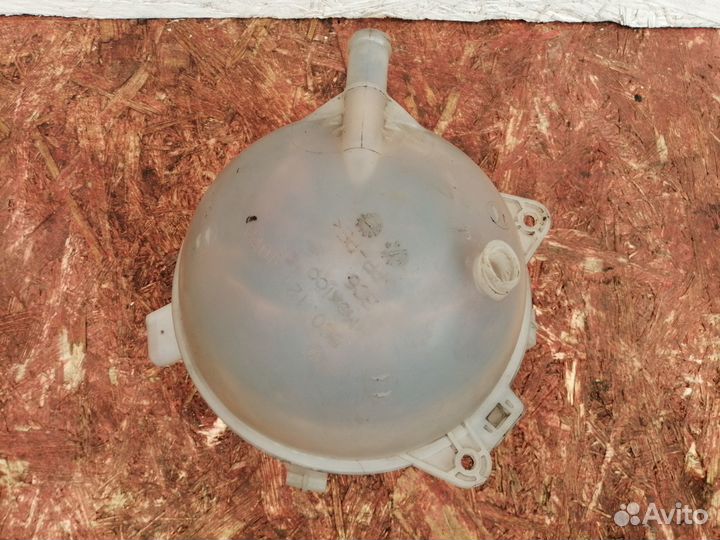 Расширительный бачок VW Passat B7 2010-2015