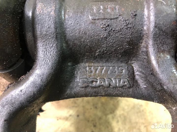 1377739 Кронштейн рессоры передней левой Scania