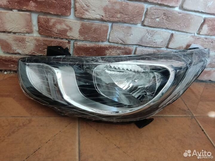 Фара передняя Hyundai Solaris
