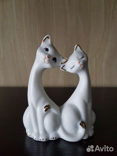 Статуэтка кошка