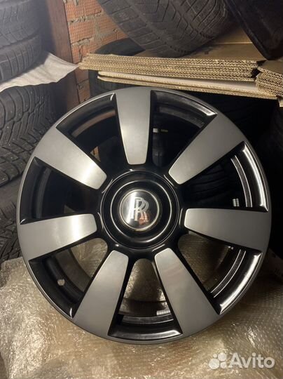 Rolls-Royce Cullinan Новые 22 диски оригинал