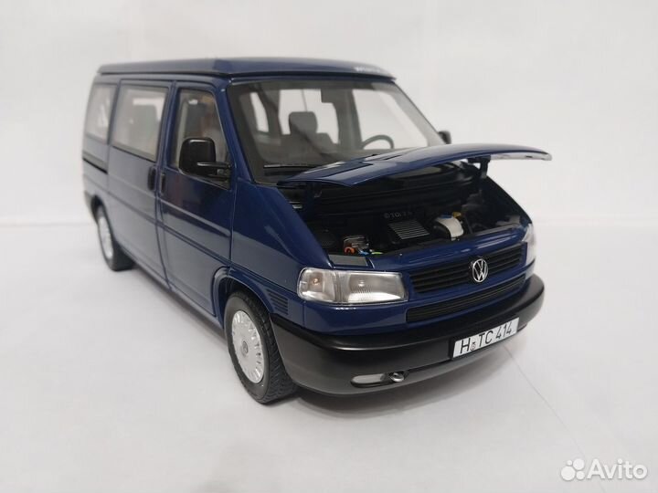 Volkswagen VW T4 Camper California 1:18