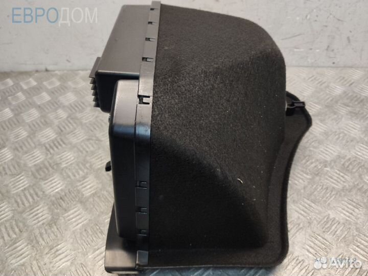 Обшивка багажника на BMW F30 s1139348