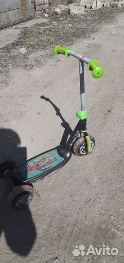 Самокат детский трехколесный