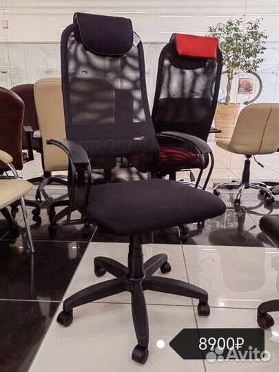 Офисное кресло