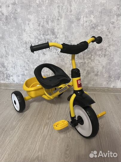 Трехколесный велосипед для малышей