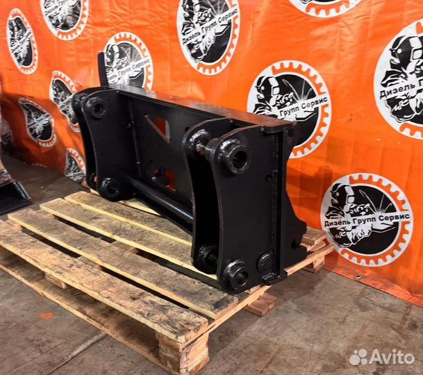 Быстросъём передний усиленный Komatsu WB93/WB97