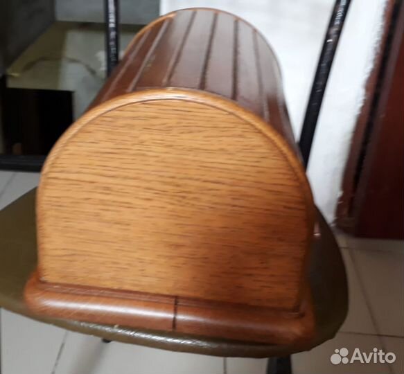 Деревянная хлебница