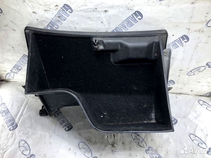 Бардачок Audi 80 B3