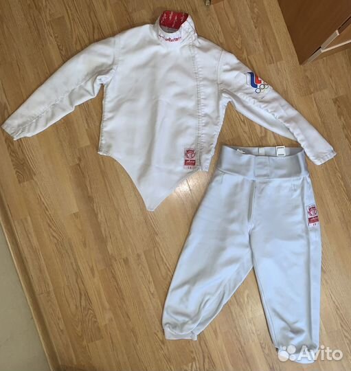 Фехтовальный костюм