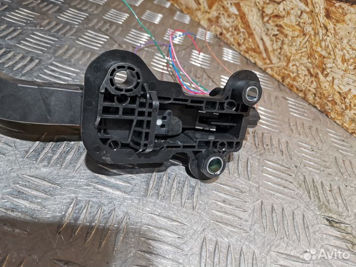 Педаль газа Mitsubishi ASX