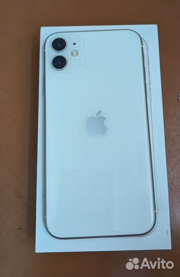 iPhone 11, 64 ГБ