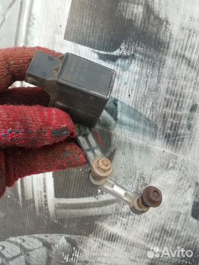 Датчик положения кузова задний Mazda 6 (GG) 2002-2