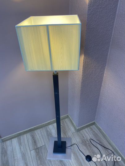 Торшер напольный