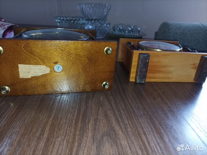 Часы СССР настенные и настольные из дерева