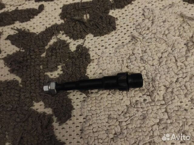 Ось для педали. Левая. (Длина - 9 см). Гайка 15