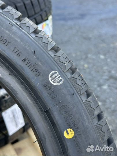 iLink Wintervorhut Stud II 245/40 R18 97T