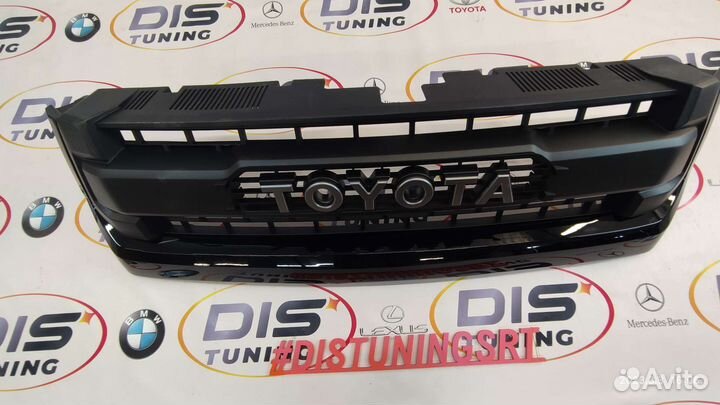 Решетка радиатора Toyota Tundra с 2013г с надписью