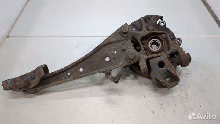 Ступица (кулак, цапфа) правая задняя Toyota RAV 4