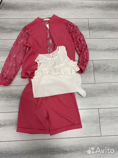 Костюм для девочки рост 152 новый