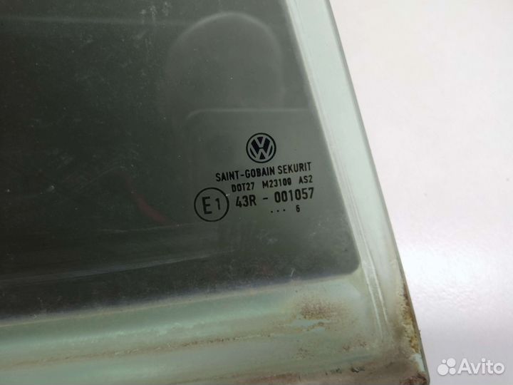 Форточка двери з/п Volkswagen Golf MK5 2006