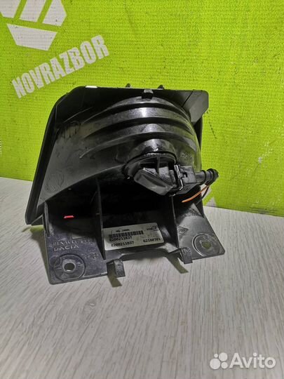 Фонарь задний (стоп сигнал) Рено Логан